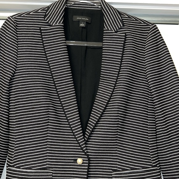 Ann Taylor (never worn) navy stripe blazer - Picture 2 of 9